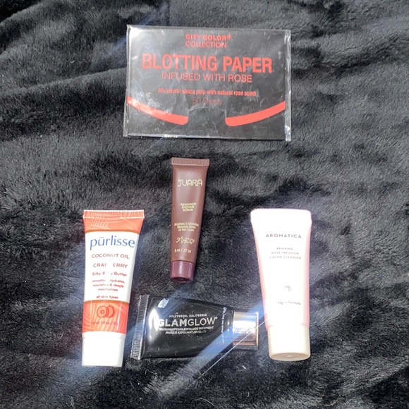 GLAMGLOW Other - 🪿5 piece brand new skincare set!
